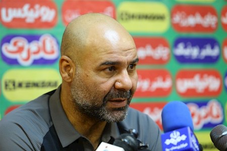 نشست خبری سرمربی استقلال برگزار شد